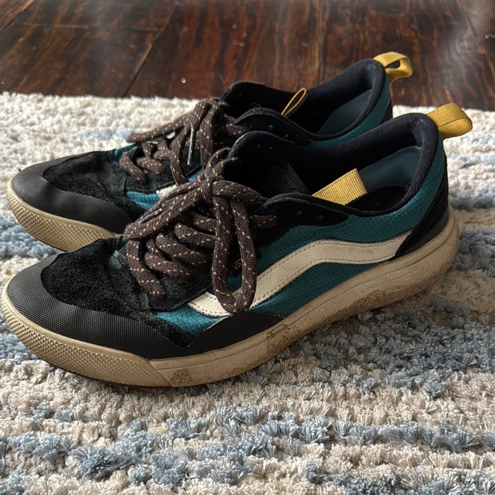 Vans Ultrarange Teal and Black Sneakers with Yellow Accents MEN’S Size 9.5